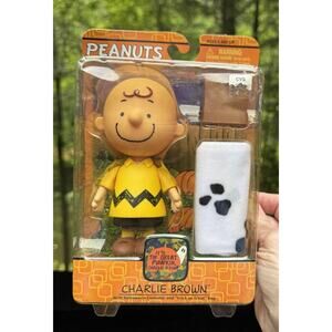 Peanuts It's The Great Pumpkin 2004 Figure NIB Charlie Brown w/Costume Treat Bag